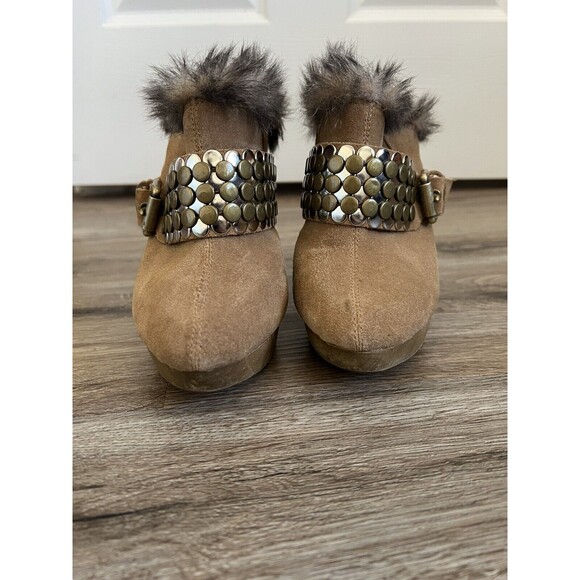 Michael Kors MMK 5.5 Khaki Suede Collette Faux Fur Stud Buckle Mules Clogs - Picture 4 of 11